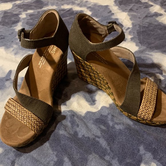 TOMS TOMS Women's Clarissa Wedge size 7.5 - Picture 2 of 10